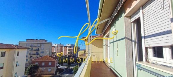 5 rooms Apartment in Rosignano Marittimo, Italy No. 129482 4