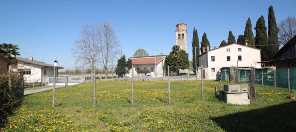 Дом с 6 комнатами в Удине, Италия № 111624 5