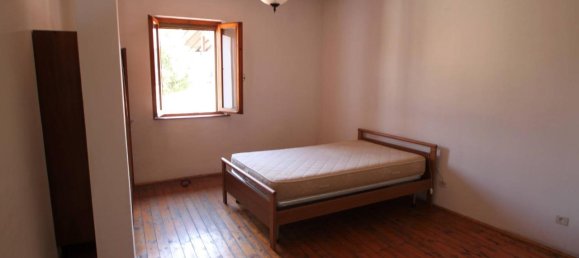 Дом с 6 комнатами в Удине, Италия № 111624 17