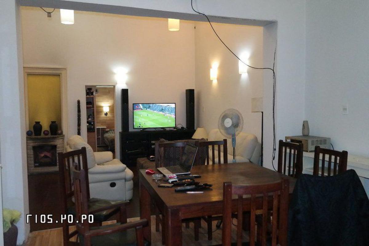 3 bedrooms House in Buenos Aires, Argentina No. 75958