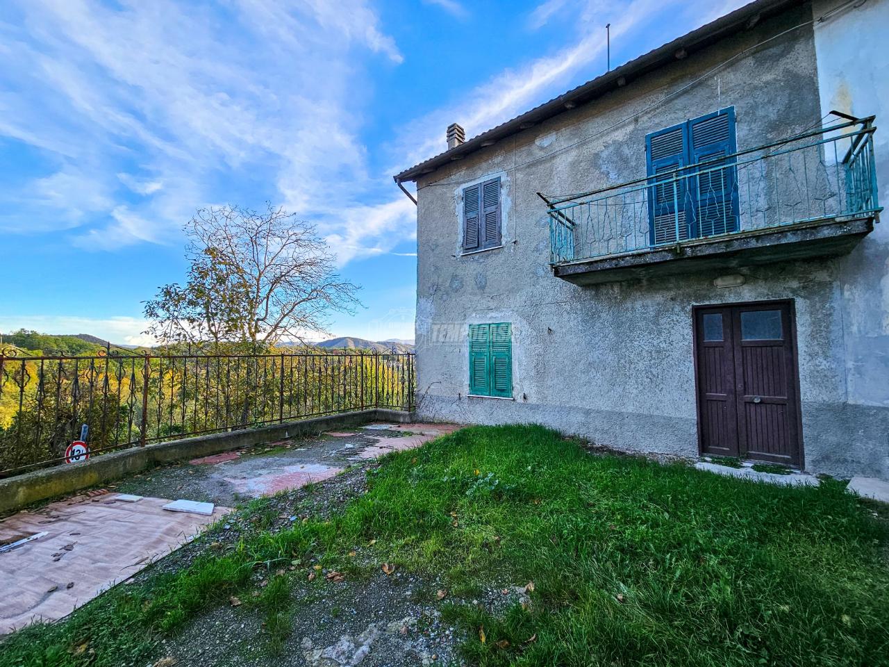 4 rooms House in Cassinelle, Italy No. 21889