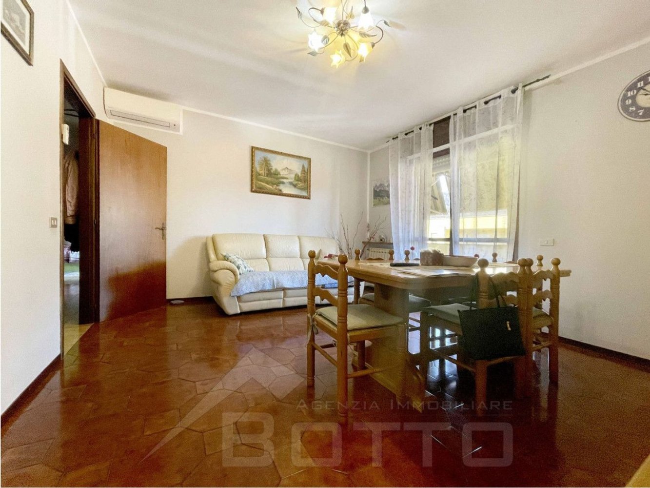 5 bedrooms Apartment in San Maurizio d'Opaglio, Italy No. 377452