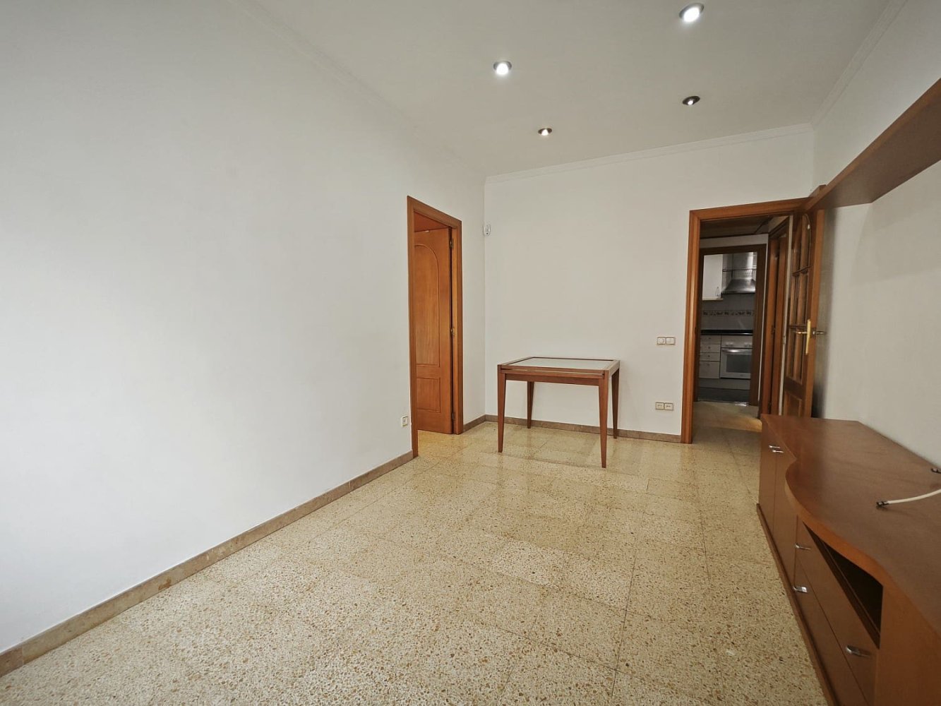 Apartamento de 3 dormitorios en Sants-Montjuïc, Spain No. 246347
