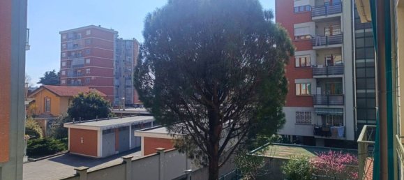 3-salle Appartement à Turin, Italy No. 11879 47