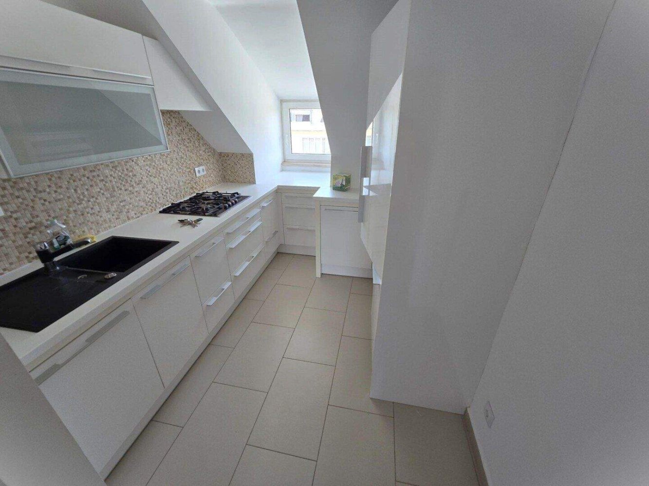 Apartamento de 4 habitaciónes en Schwechat, Austria No. 187776