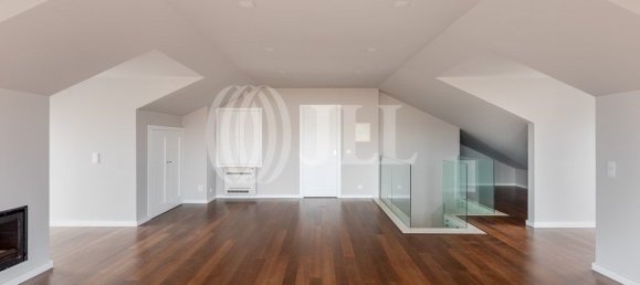 Пентхаус с 4 спальнями в Лиссабон, Португалия № 102095 3