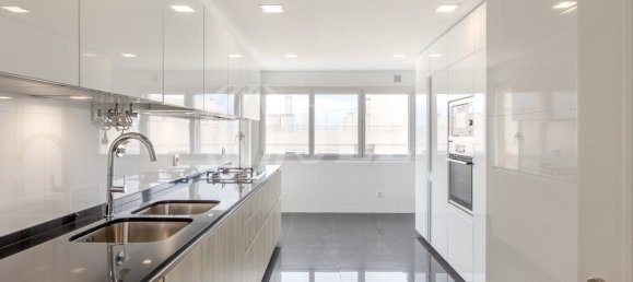 Пентхаус с 4 спальнями в Лиссабон, Португалия № 102095 26