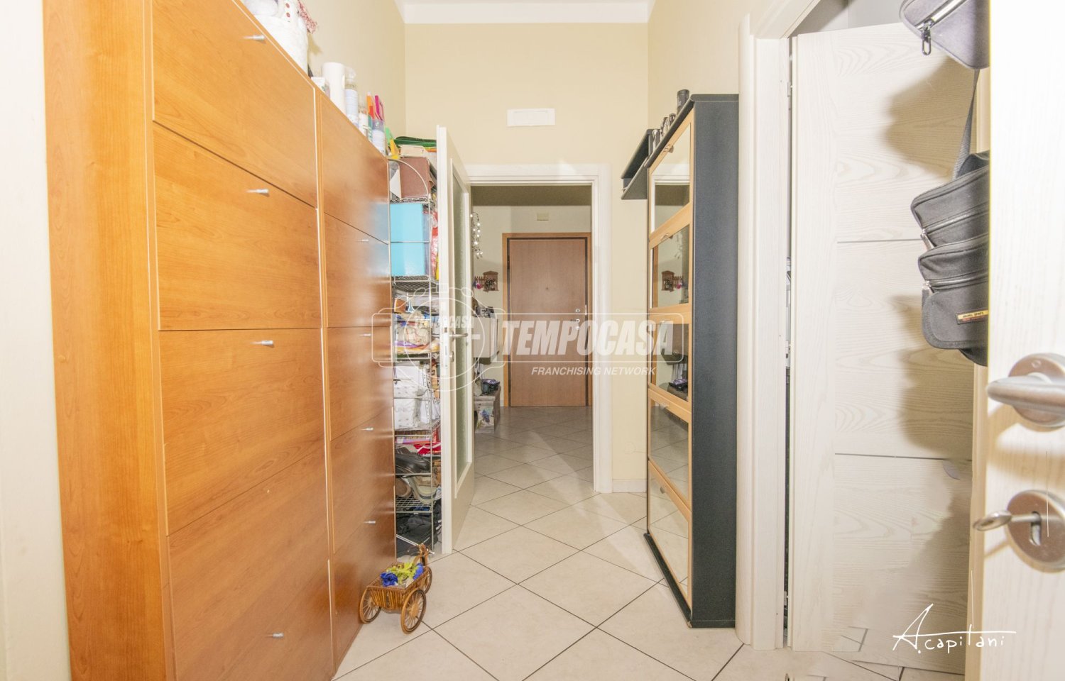 Apartamento de 3 habitaciónes en Quattro Castella, Italy No. 274480