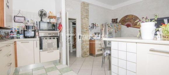 Apartamento de 3 habitaciónes en Quattro Castella, Italy No. 274480 33