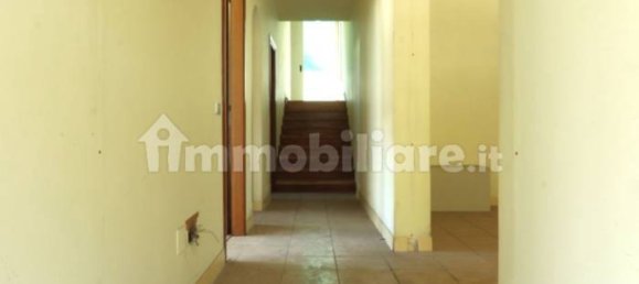 Коммерческая недвижимость с 3 комнатами в Виченца, Италия № 268129 18