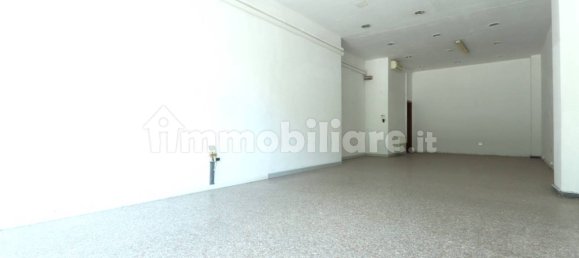 Коммерческая недвижимость с 3 комнатами в Виченца, Италия № 268129 33