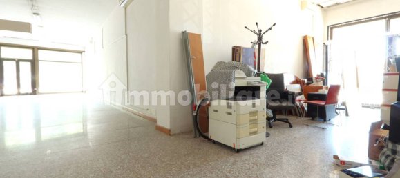 Коммерческая недвижимость с 3 комнатами в Виченца, Италия № 268129 24