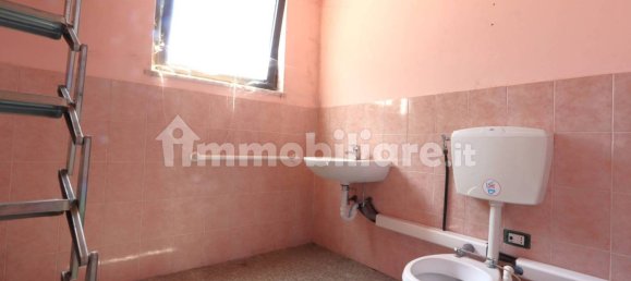 Коммерческая недвижимость с 3 комнатами в Виченца, Италия № 268129 34