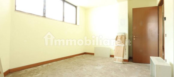 Коммерческая недвижимость с 3 комнатами в Виченца, Италия № 268129 13