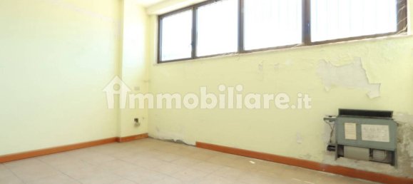 Коммерческая недвижимость с 3 комнатами в Виченца, Италия № 268129 15