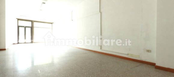 Коммерческая недвижимость с 3 комнатами в Виченца, Италия № 268129 21