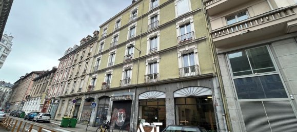 2 bedrooms Apartment in Grenoble, France No. 206445 8