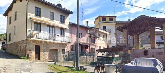 3 bedrooms House in Borgo Priolo, Italy No. 272611 4