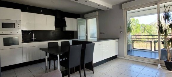 2 Schlafzimmer Wohnung in Aix-en-Provence, France, Nr. 325798 3