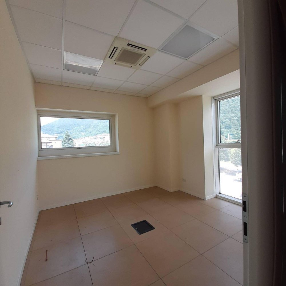 Офис 162м² в Сареццо, Италия № 391837