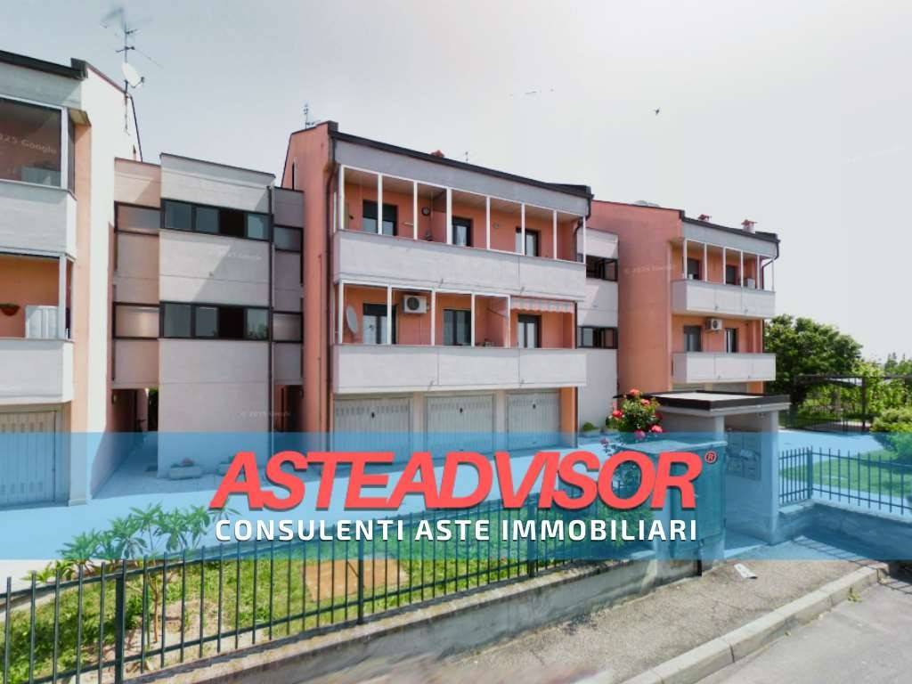 2 غرف نوم شقة في Valera Fratta, Italy رقم 341015