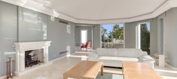 6 bedrooms Commercial property in Vallauris, France No. 38192 9