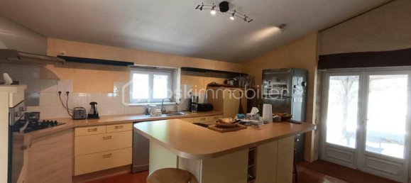 5 bedrooms House in Gironde, France No. 278783 3