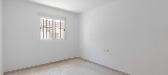 135m² Commercial property in Maracena, Spain No. 168923 20