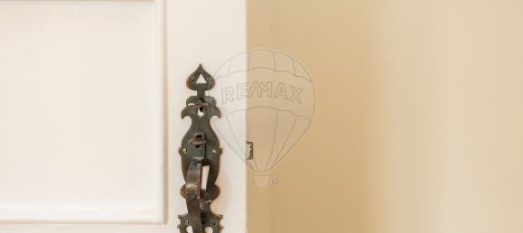 5 bedrooms House in Lisbon, Portugal No. 47497 12