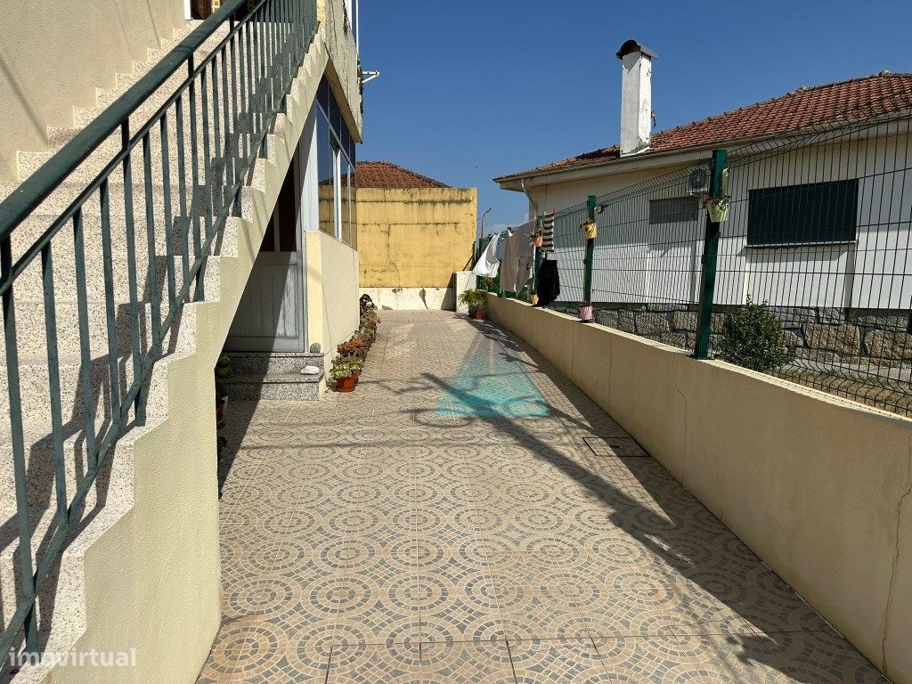 3 bedrooms House in Lourosa, Portugal No. 260149