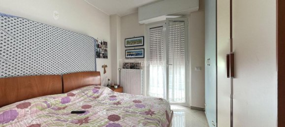 3 rooms Apartment in Cologno Monzese, Italy No. 66078 5