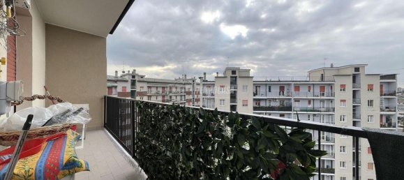 3 rooms Apartment in Cologno Monzese, Italy No. 66078 9