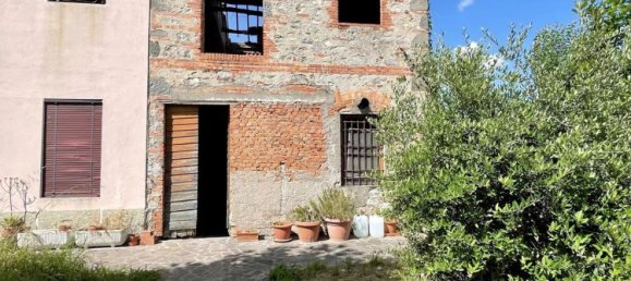 Дом с 5 комнатами в Капаннори, Италия № 37825 27