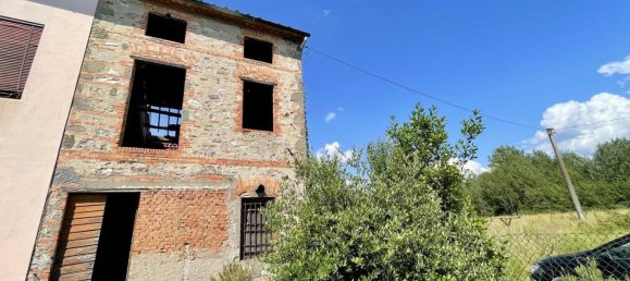 Дом с 5 комнатами в Капаннори, Италия № 37825 29