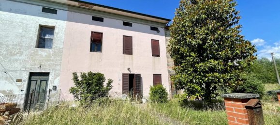 Дом с 5 комнатами в Капаннори, Италия № 37825 5