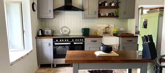 6 rooms House in Comano, Italy No. 128562 8