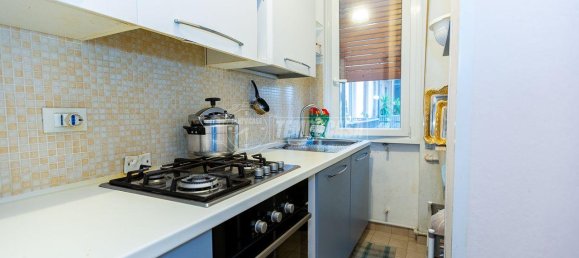 3 rooms Apartment in Brescia, Italy No. 234080 12