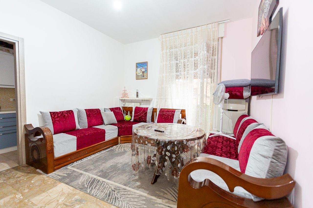 3 rooms Apartment in Brescia, Italy No. 234080