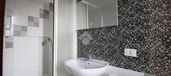 2 chambres Appartement à Pomezia, Italy No. 81621 35