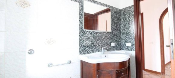 2 chambres Appartement à Pomezia, Italy No. 81621 37