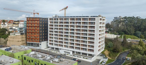 4 غرف نوم منزل ذو طابقين في Porto, Portugal رقم 144336 4