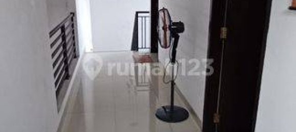 5 bedrooms House in North Serpong, Indonesia No. 1360 38