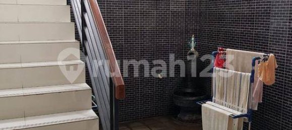 5 bedrooms House in North Serpong, Indonesia No. 1360 6