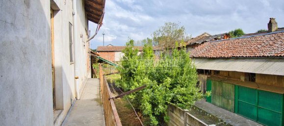 5 rooms House in Albano Vercellese, Italy No. 132821 26