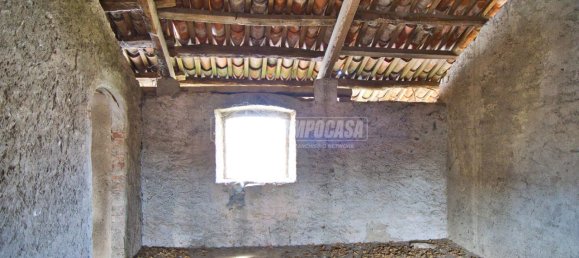 5 rooms House in Albano Vercellese, Italy No. 132821 25