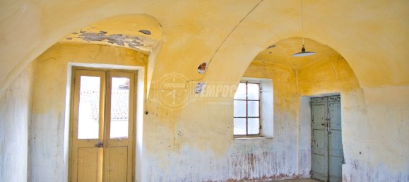 5 rooms House in Albano Vercellese, Italy No. 132821 5