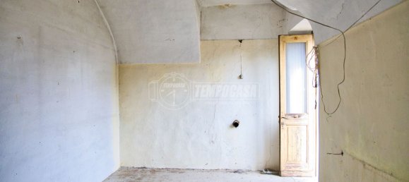 5 rooms House in Albano Vercellese, Italy No. 132821 28