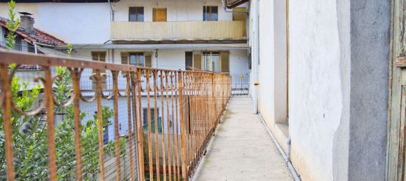 5 rooms House in Albano Vercellese, Italy No. 132821 4