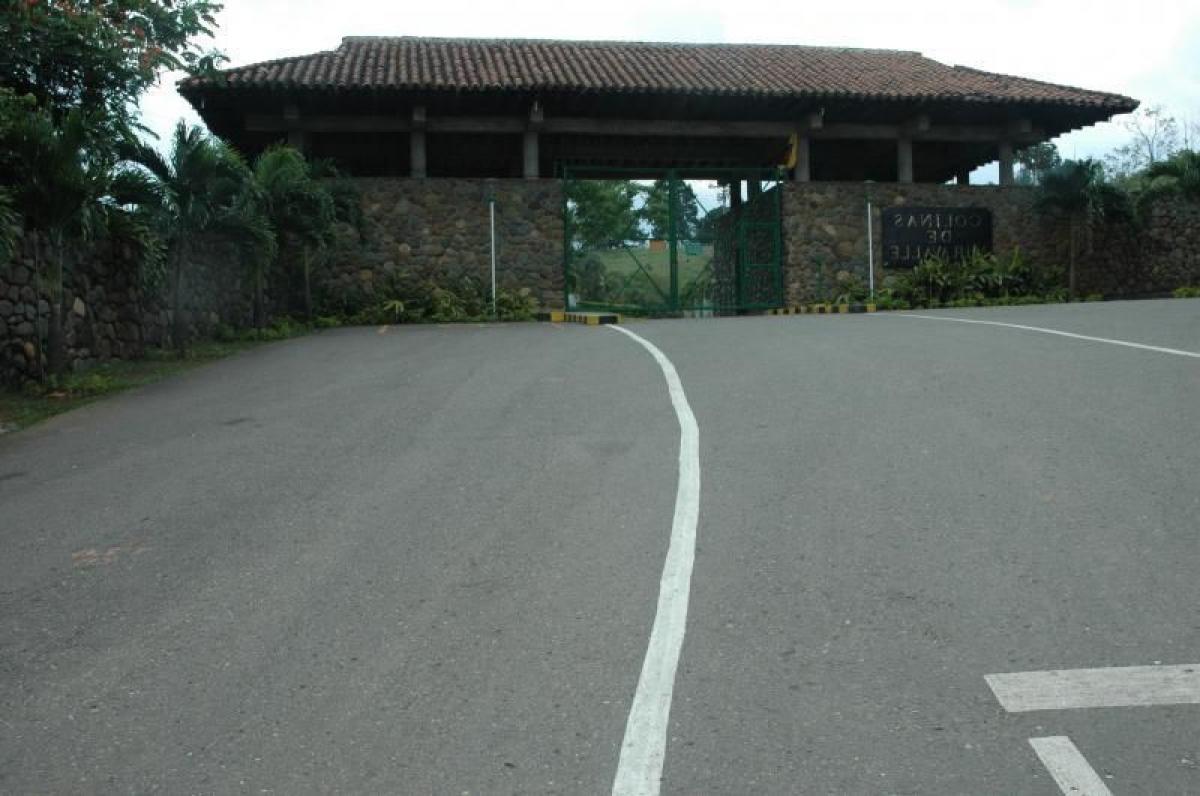 3 bedrooms House in Valle del Cauca, Colombia No. 9092