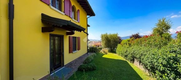 4 bedrooms Villa in Passirano, Italy No. 310266 9